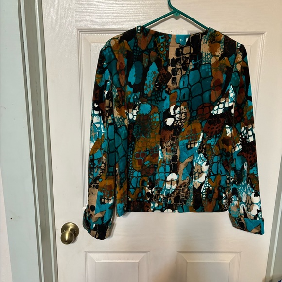 Nice pull over - Picture 2 of 2